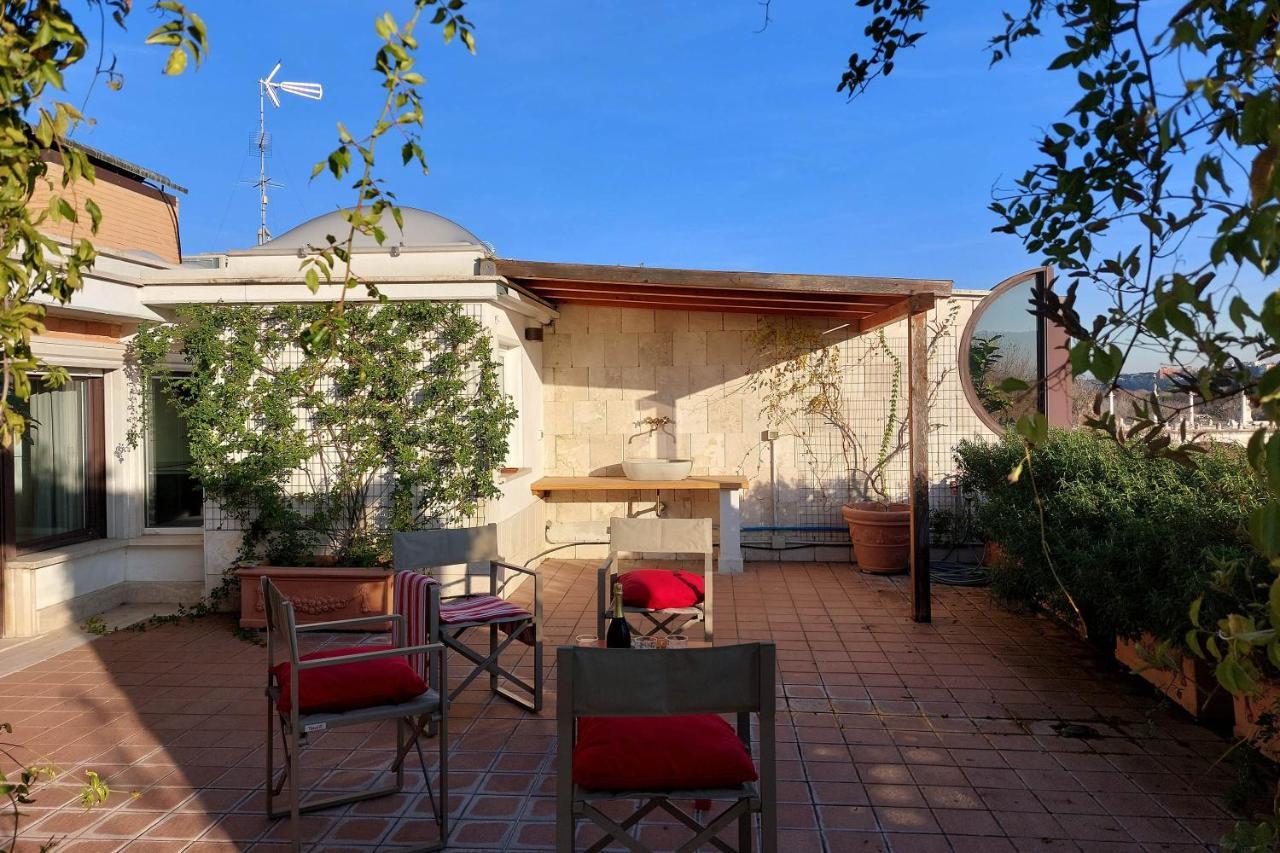Beautiful Loft In Ponte Milvio With Terrace Lejlighed