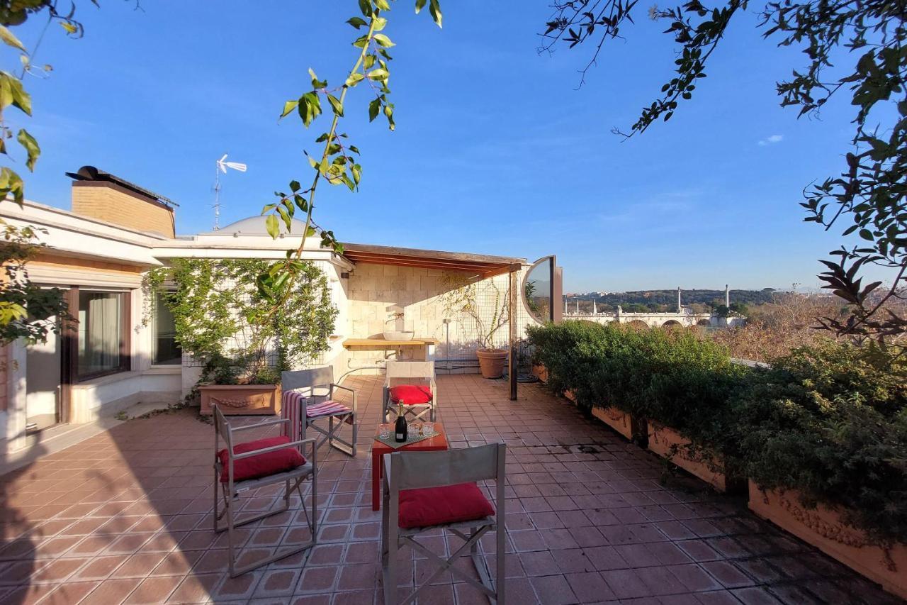 Beautiful Loft In Ponte Milvio With Terrace Lejlighed