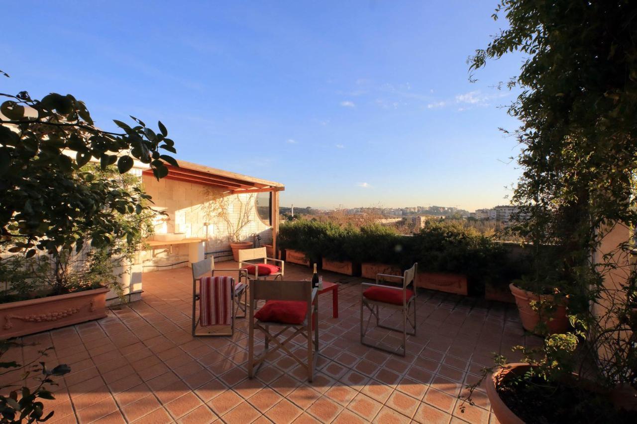 Beautiful Loft In Ponte Milvio With Terrace Lejlighed
