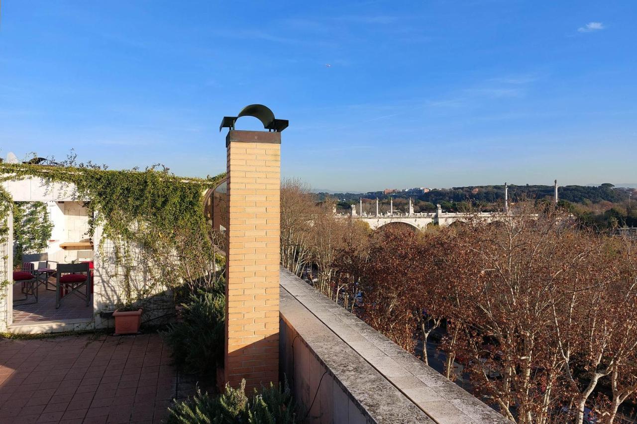 Lejlighed Beautiful Loft In Ponte Milvio With Terrace *