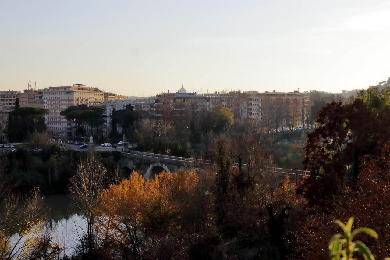 Lejlighed Beautiful Loft In Ponte Milvio With Terrace *